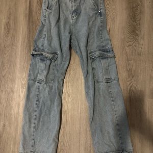 cute cargo jeans size small (would best fit xs/small)